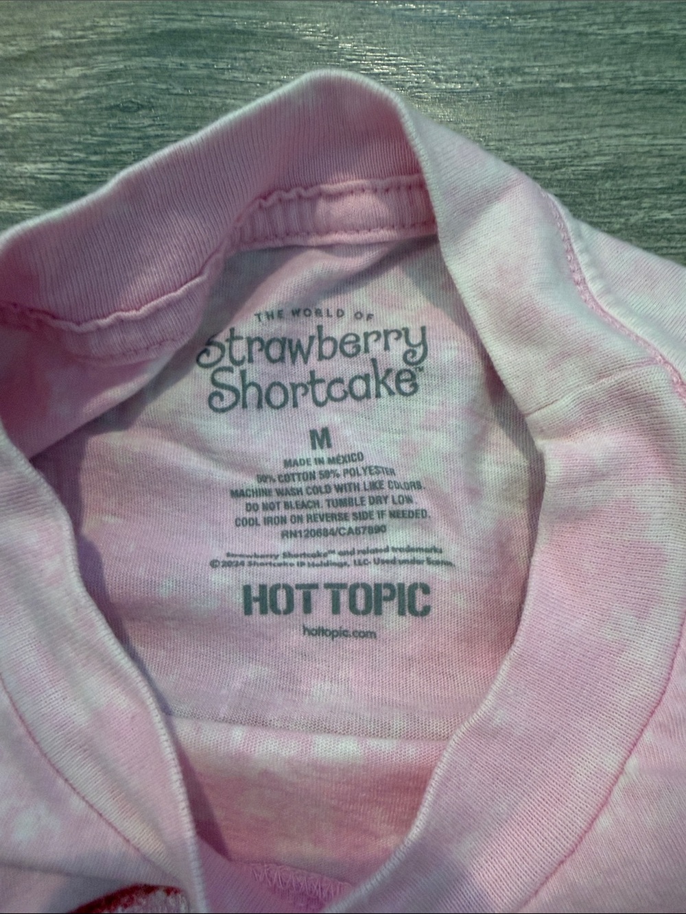Hot Topic Strawberry Shortcake Two Sided Oversized Tee Shirt M - Picture 3 of 4